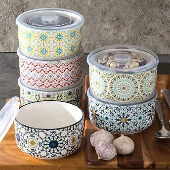 Signature Housewares stackable bowls with lids